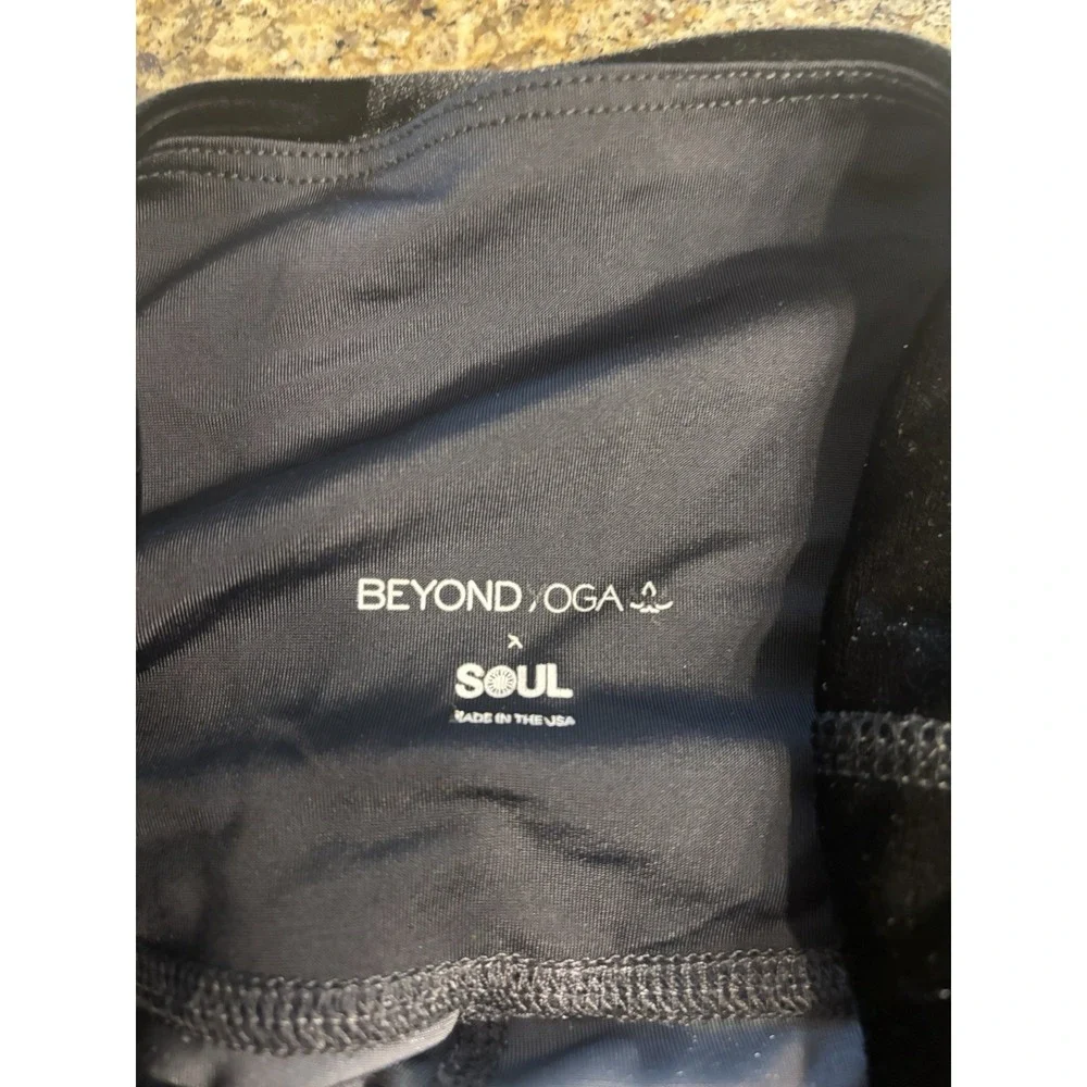 Beyond Yoga x Soul Black Velvet Velour Motion Leggings Deep Amethyst Size S‎